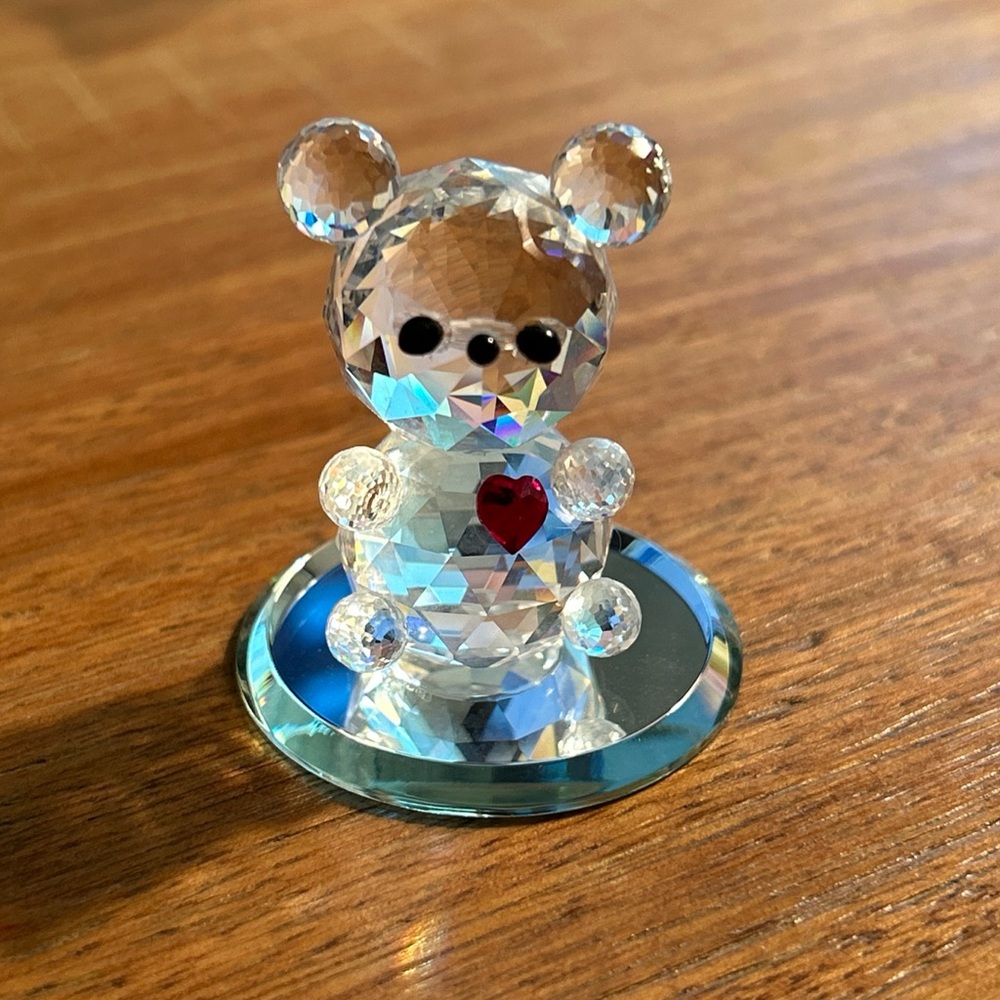Vintage Crystal ZOO Figurine BEAR RED Heart Black eyes & nose